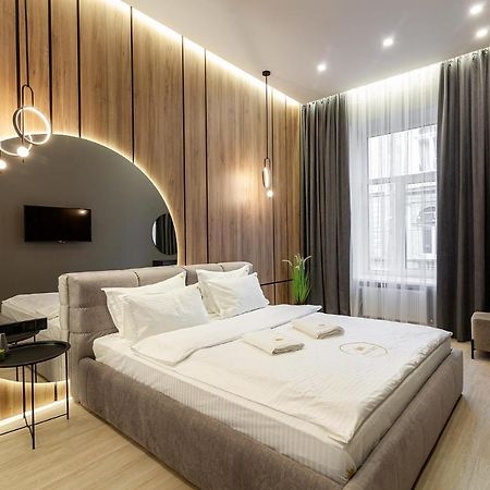Royal Apartament On Voloshyna 2 Lvov Exteriér fotografie