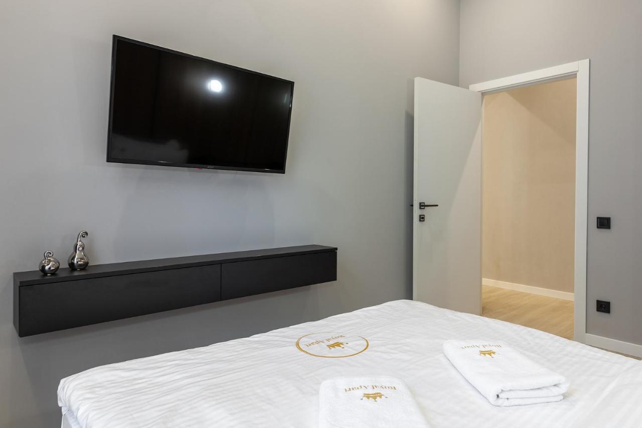 Royal Apartament On Voloshyna 2 Lvov Exteriér fotografie