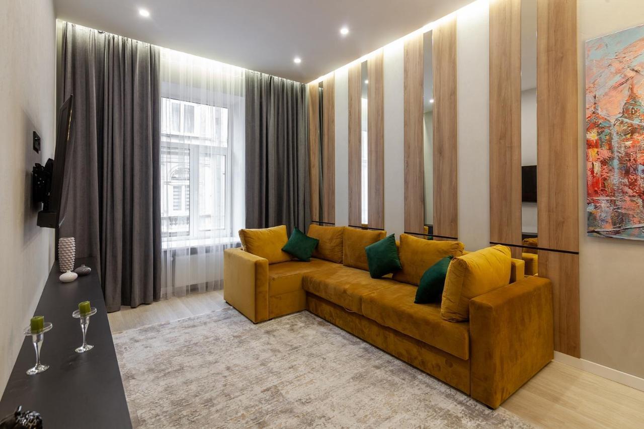 Royal Apartament On Voloshyna 2 Lvov Exteriér fotografie