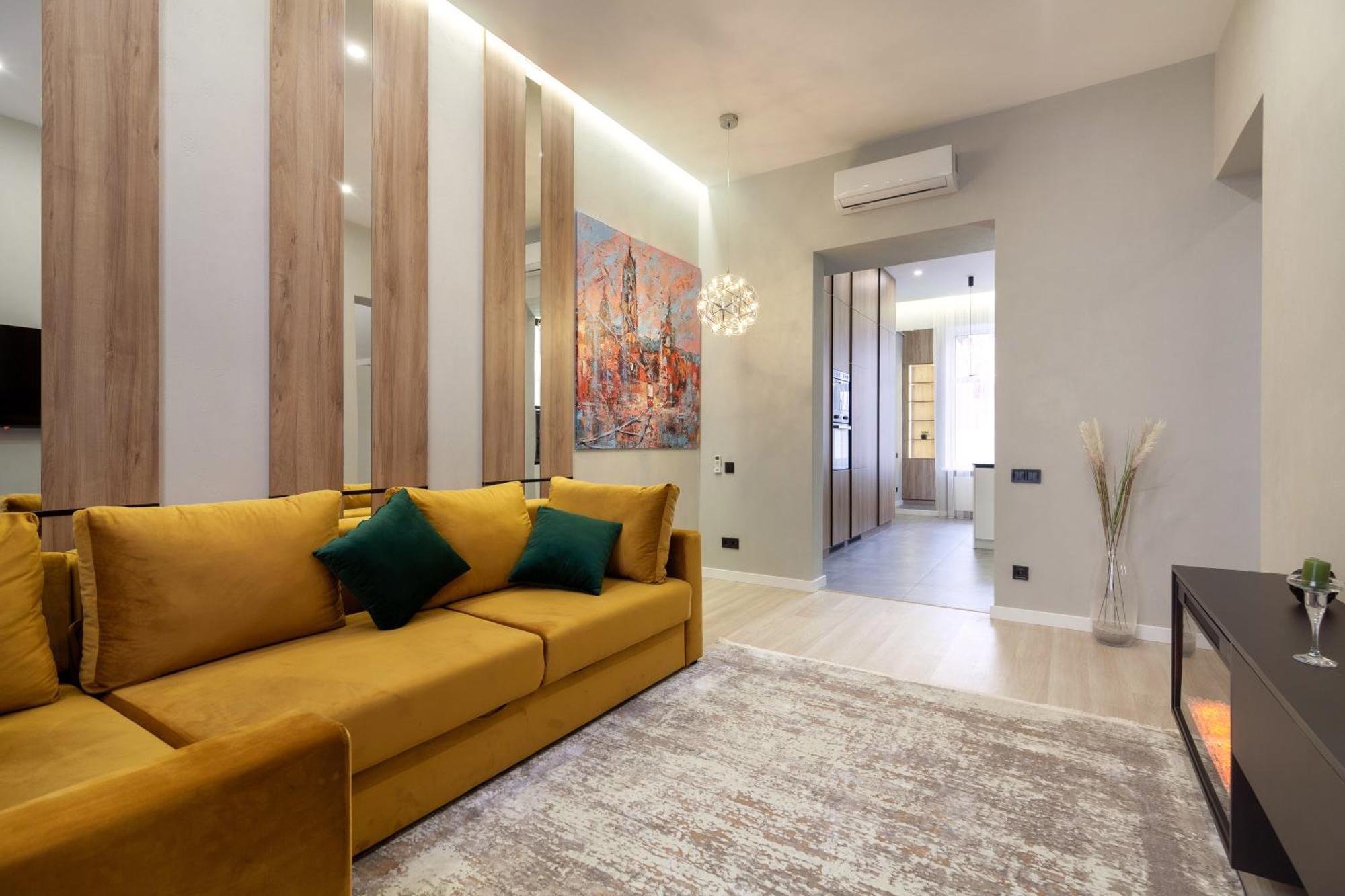 Royal Apartament On Voloshyna 2 Lvov Exteriér fotografie